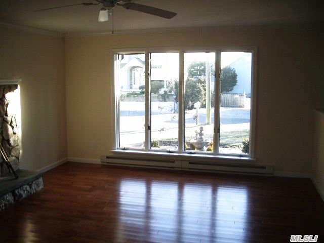 17 Locust St
