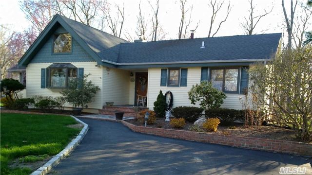 170 Dolphin Dr