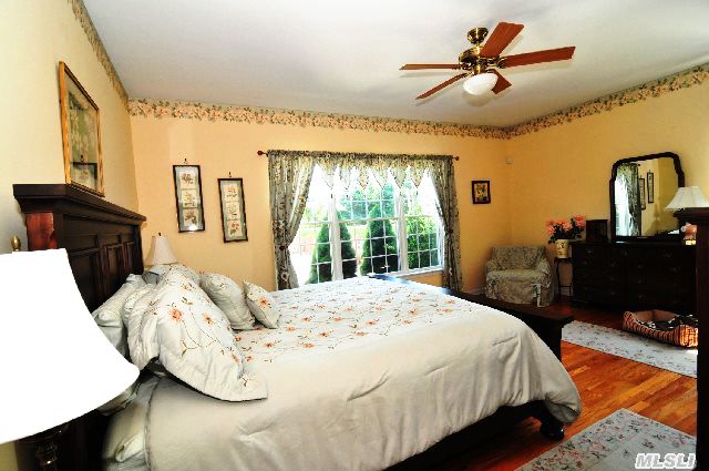 1795 Laurel Trl