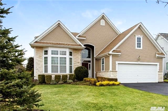 21 Wake Robin Ln