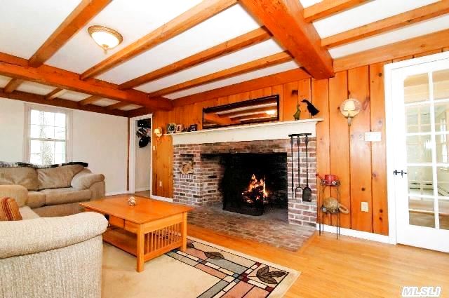2565 Vanston Rd