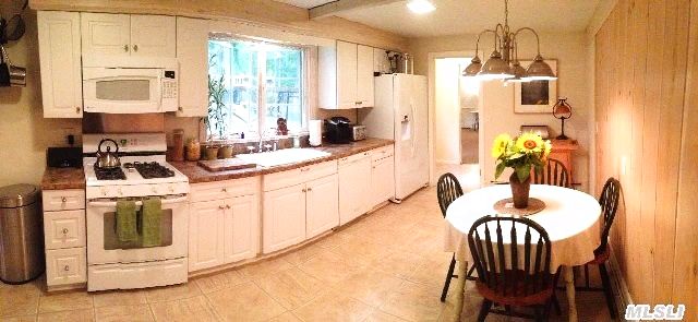 2565 Vanston Rd