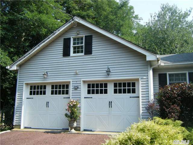 2785 N Wading River Rd