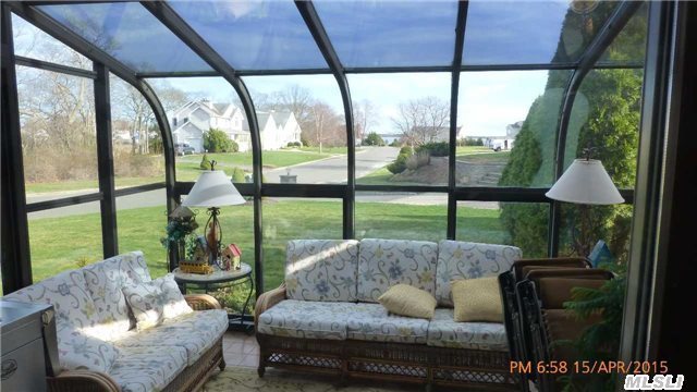 29 Seacove Ln
