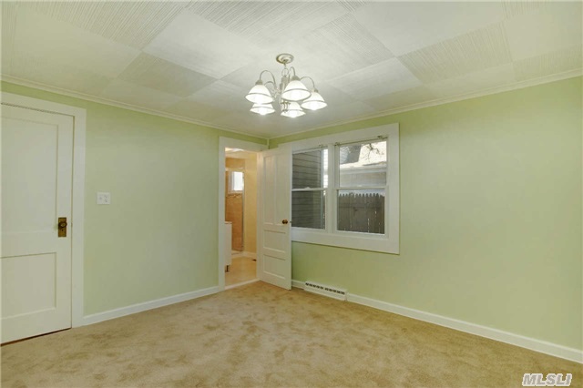 32 Pine Ave
