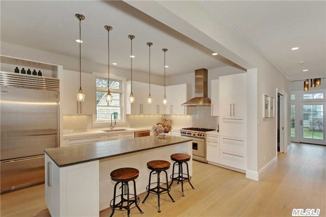3270 Peconic Bay Blvd