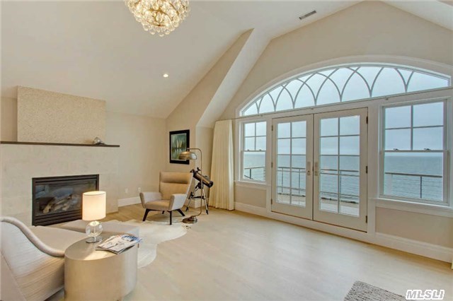 3270 Peconic Bay Blvd
