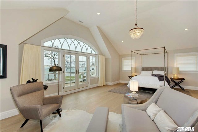 3270 Peconic Bay Blvd
