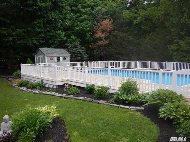 34 Lockitt Dr