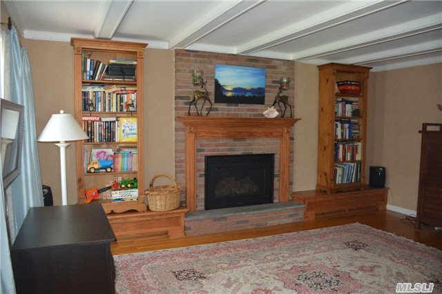 34 Lockitt Dr