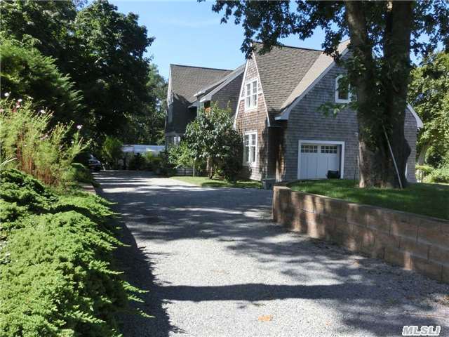 4a Dolphin Way