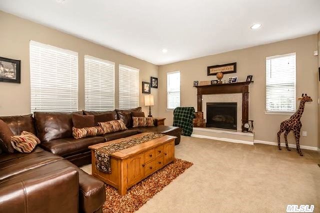 55 Windflower Ln