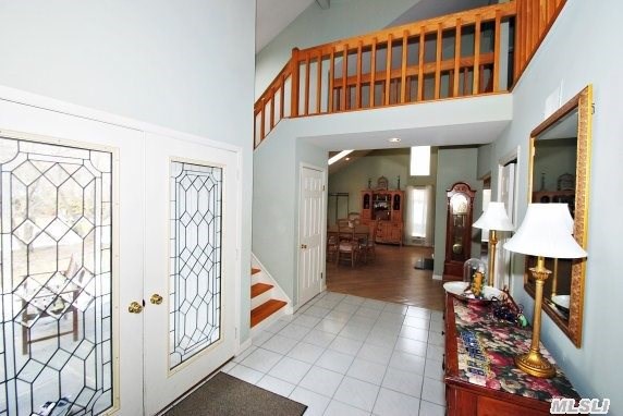 6 Hemlock Dr