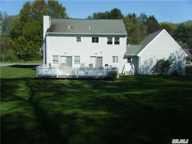 61 Randall Rd