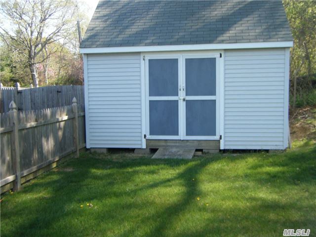 61 Randall Rd