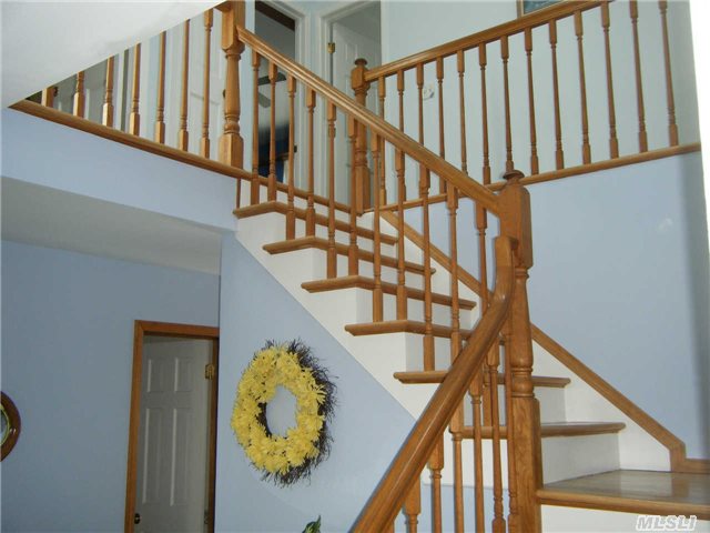 61 Randall Rd