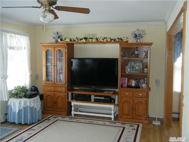 61 Randall Rd