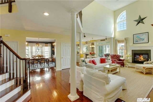 61 Wake Robin Ln