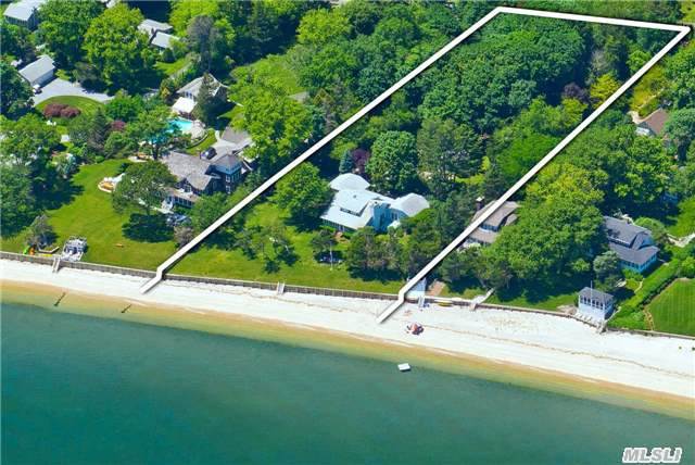 700 Great Peconic Ba Blvd