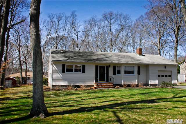 Woodcliff Dr