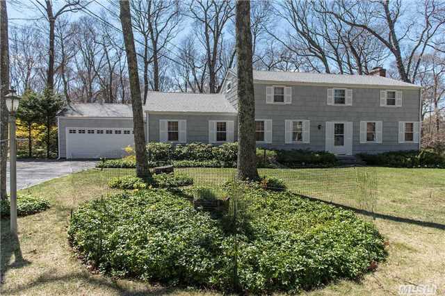 210 Robinson Ln
