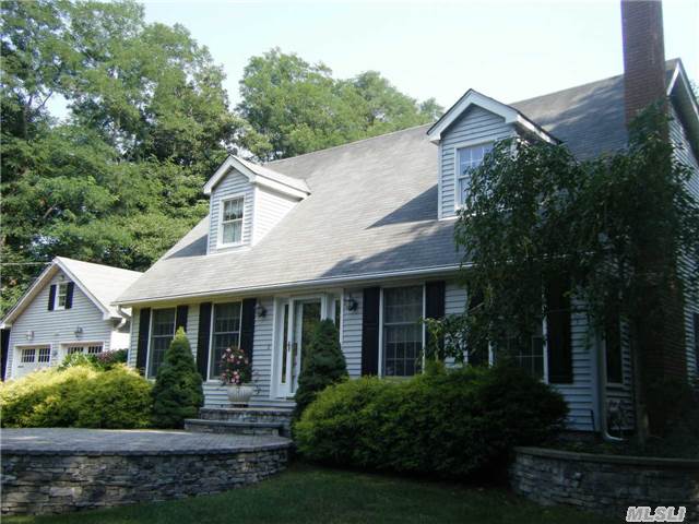 2785 N Wading River Rd