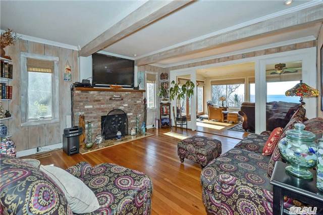 3176 Sound Ave
