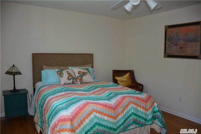 34 Lockitt Dr