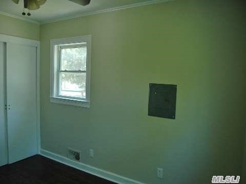 35 Clark Rd