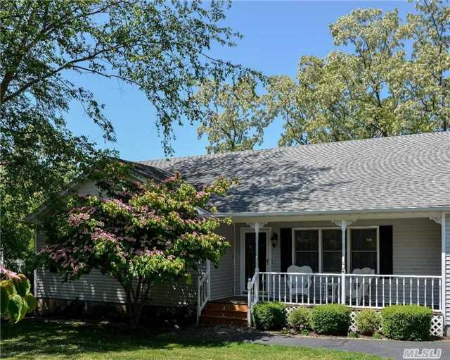 370 Willow Dr