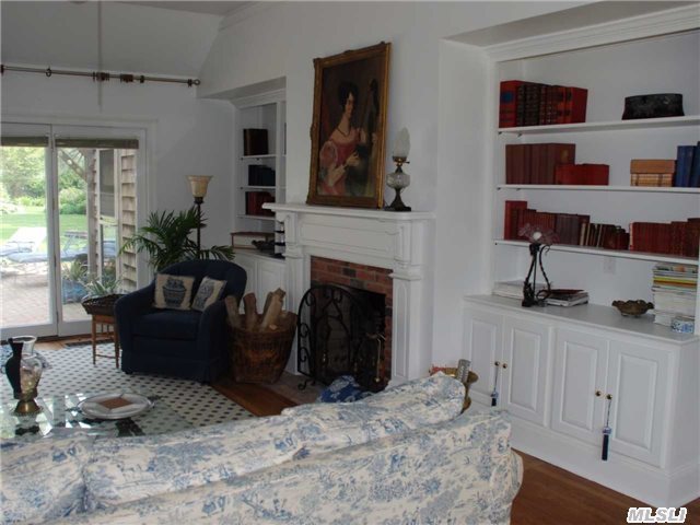 400 King St