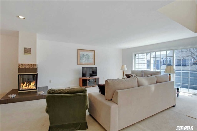 500 Meadow Ct