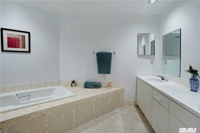 500 Meadow Ct