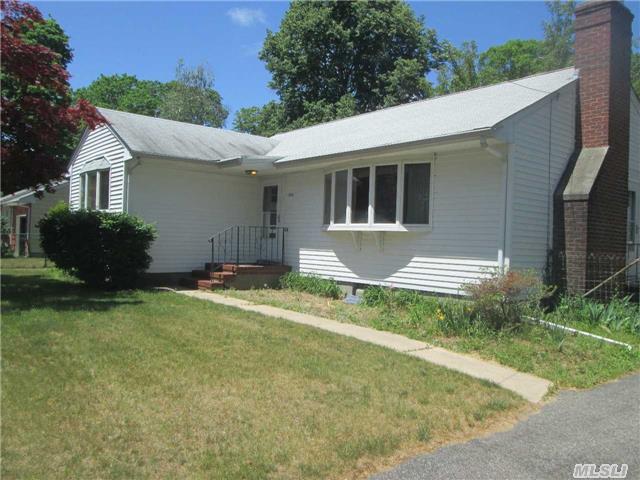 554 Elton St