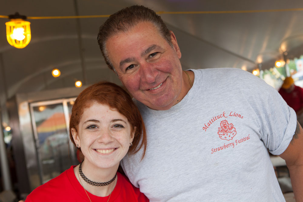 Volunteers Liz Sullivan of Malvern with Joseph Pagano of Peconic. (Credit: Katharine Schroeder)