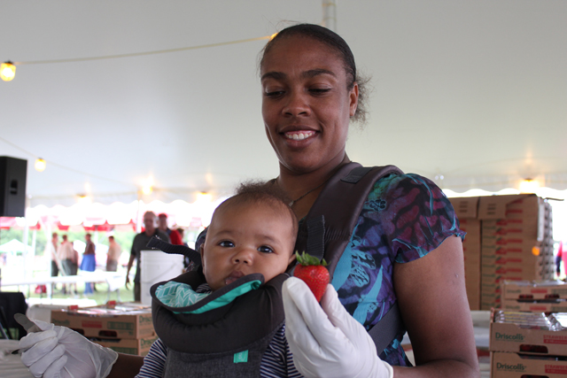 Lynette Wigington and her daughter