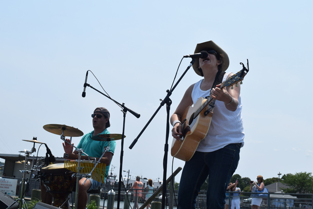 Jade Creighton and Jeff Marshall perform.