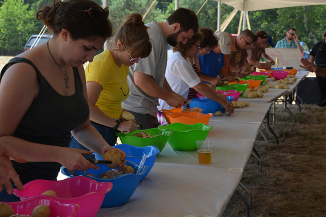 Potato peeling contest (Credit: Monique Singh-Roy)
