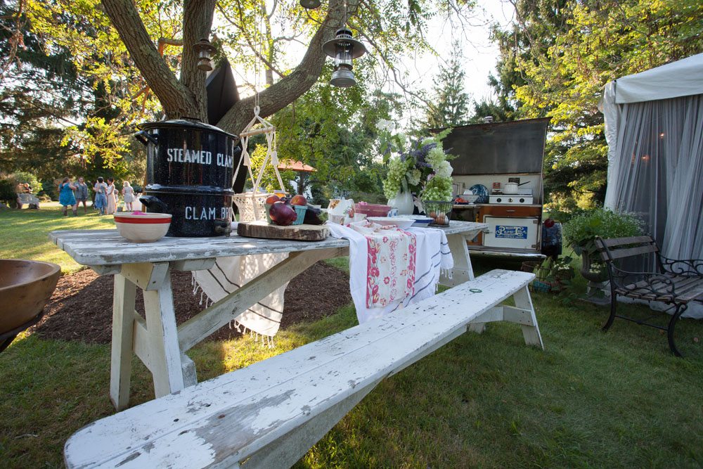 A picnic area outside the glamping tent. (Credit: Katharine Schroeder)