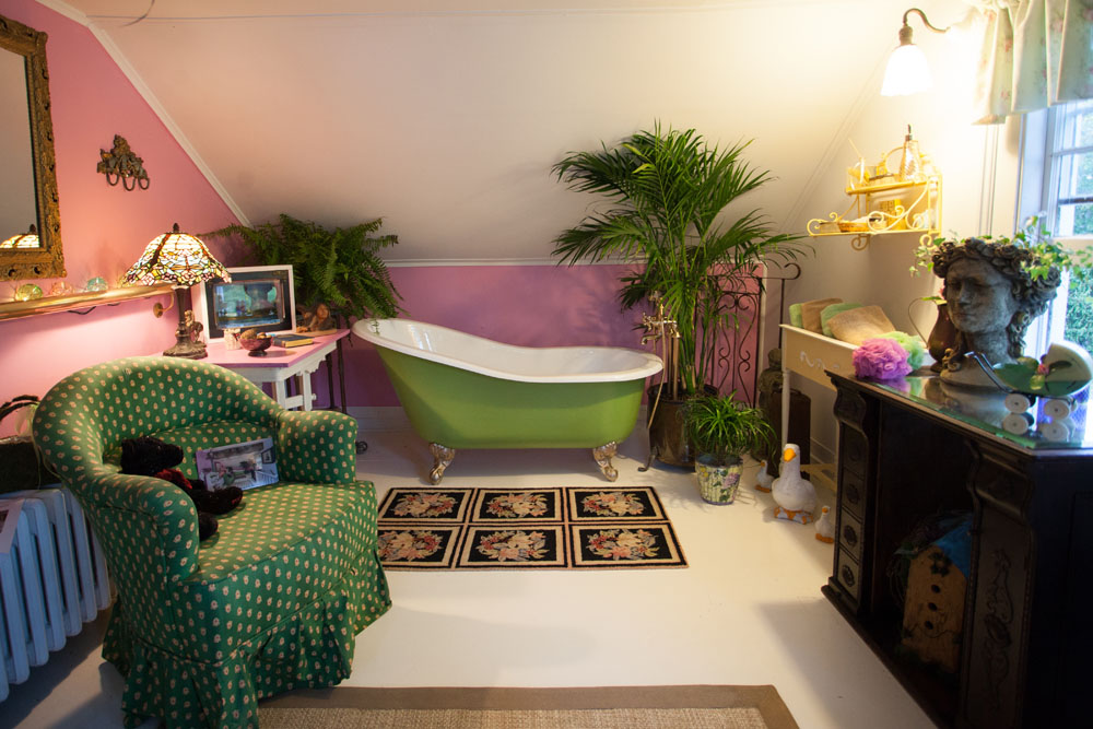 The Mistress' Bathroom, designed by Laura Courtney of Jamesport. (Credit: Katharine Schroeder)