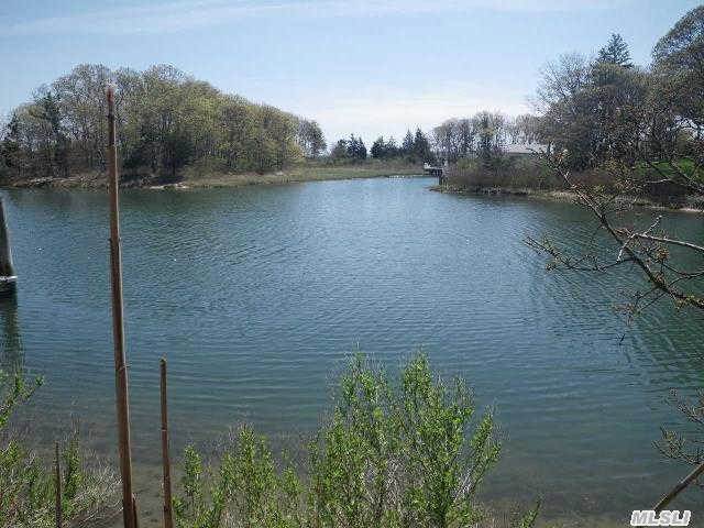 1230 Bayberry Rd