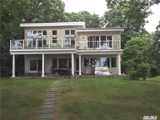 32 Forest Ln