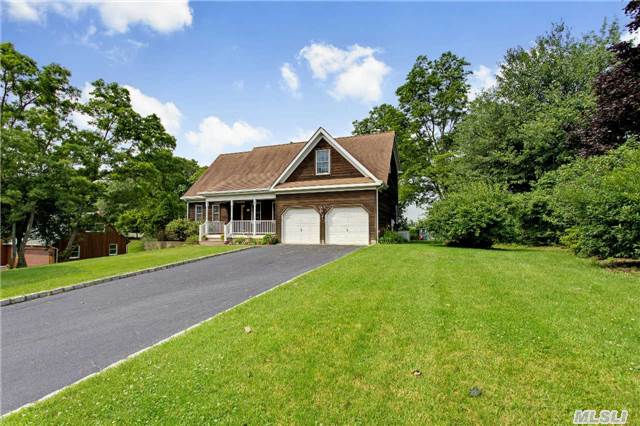 605 Rosewood Dr