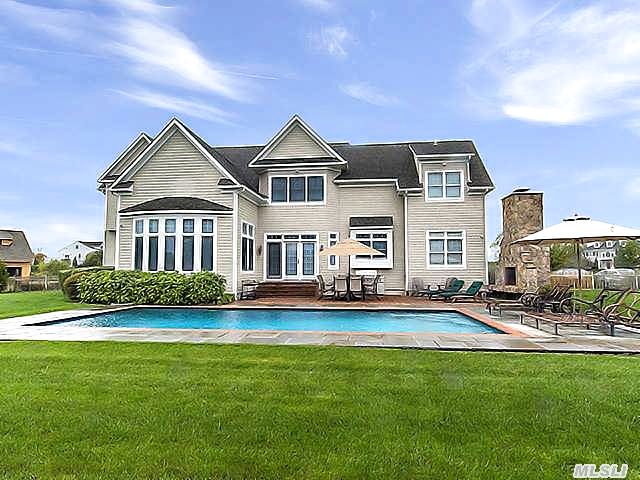 700 Laurel Ct