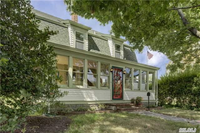 727 Main St