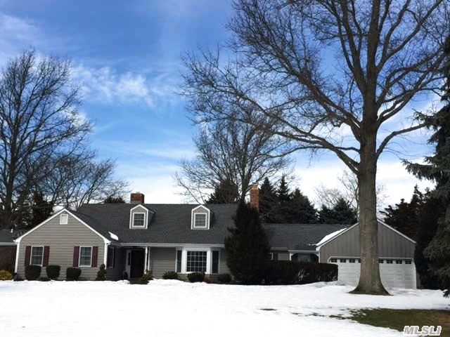 2105 Country Club Dr