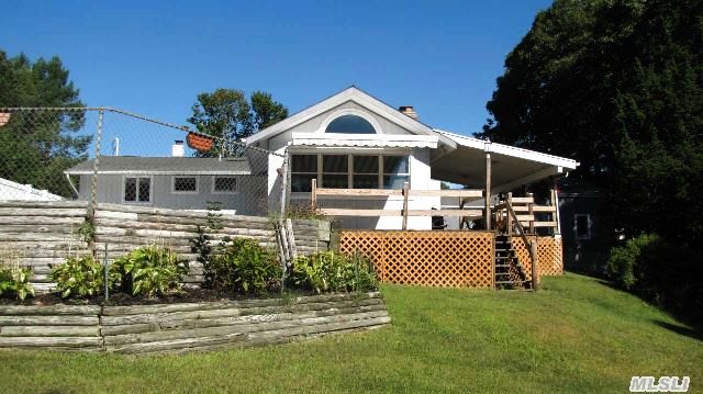 450 Maple Ln