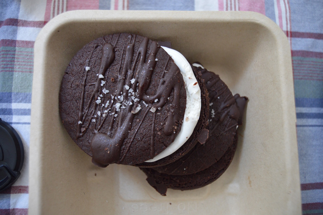 Browder's Birds minty moon pies