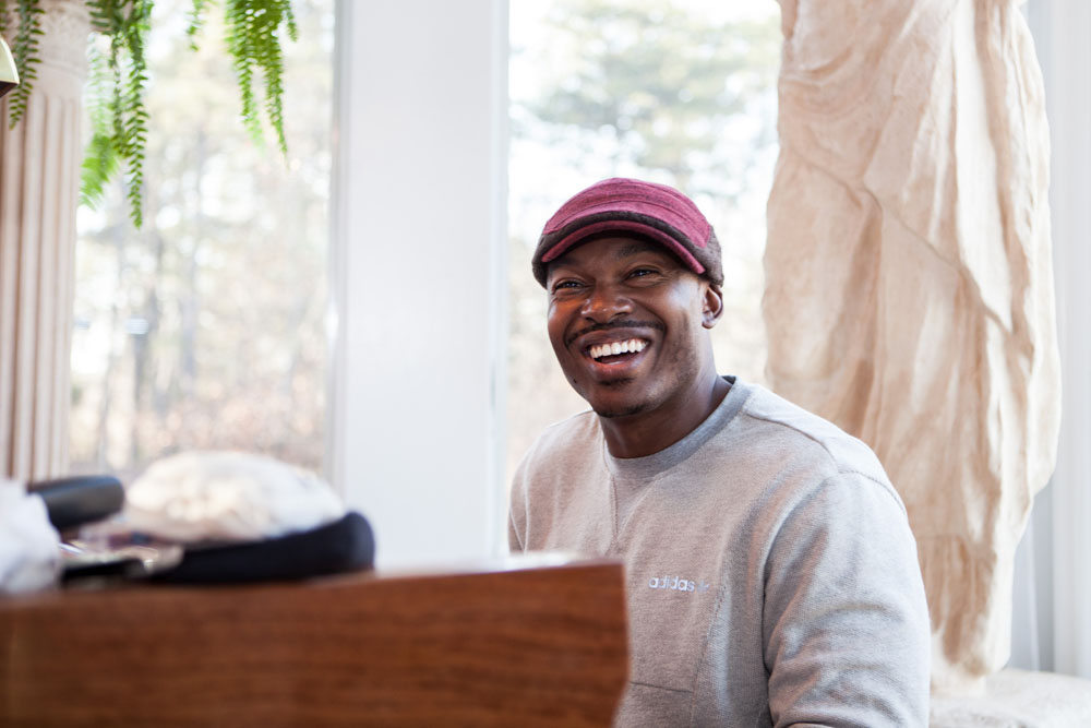 Actor and singer/songwriter Chaz Shepherd performs.