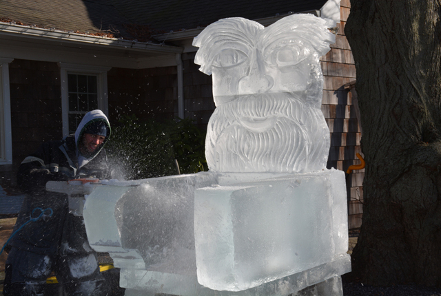 Rich Daly Ice Carver